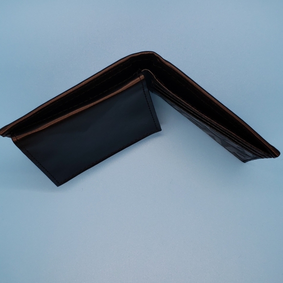 Rocawear men's wallet (no box) - Picture 4 of 5